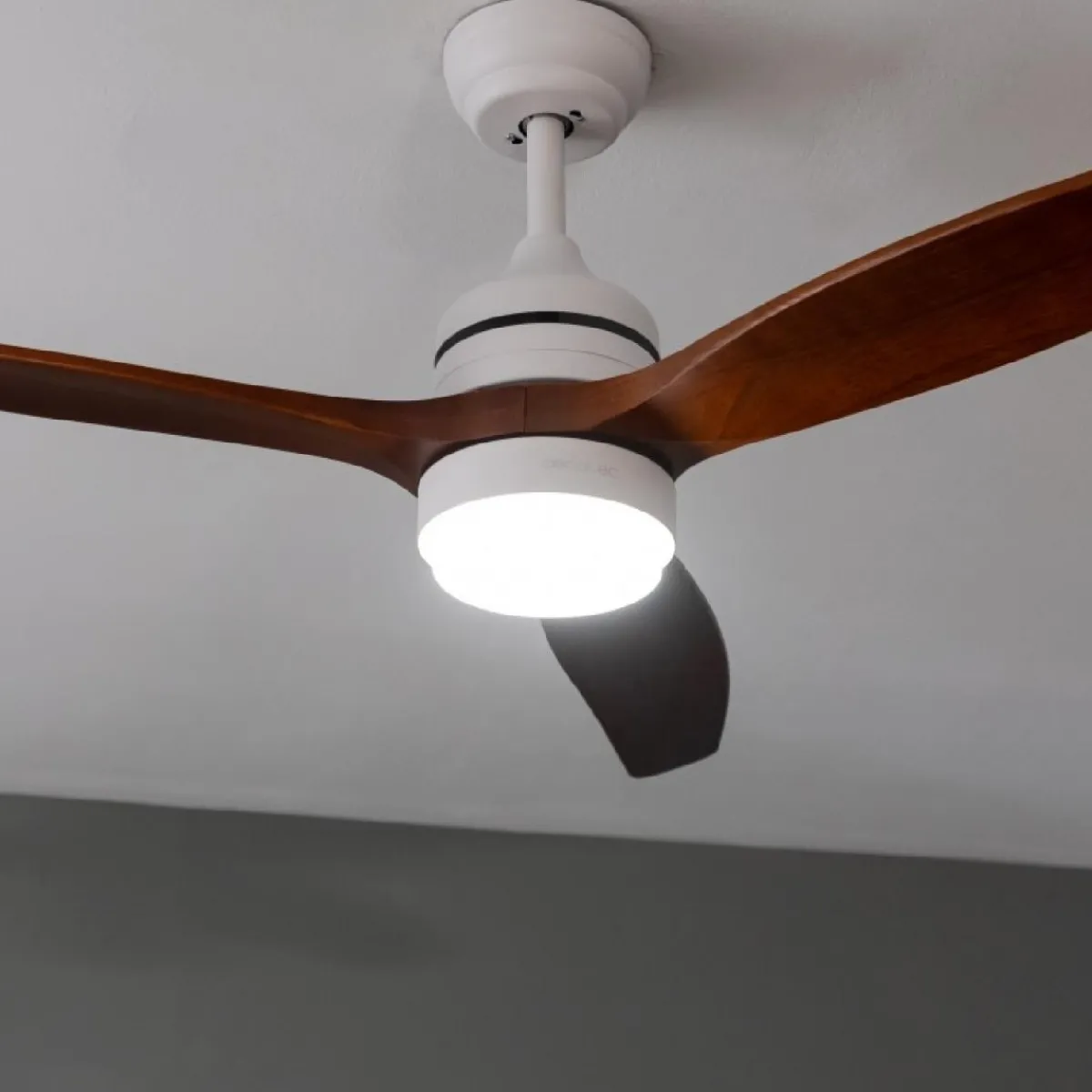 Best MyMobel Cecotec Ventiladores de techo con luz EnergySilence Aero 5275 White&BlackWood